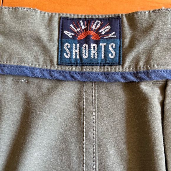 Faherty 36 All Day Sorts tan casual flat front shorts - Picture 2 of 10